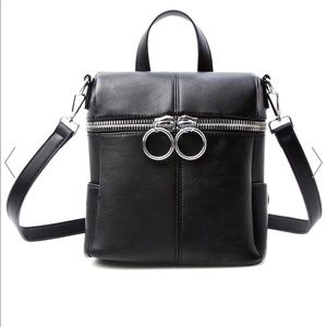 ✖️SOLD ✖️ zip it up back pack